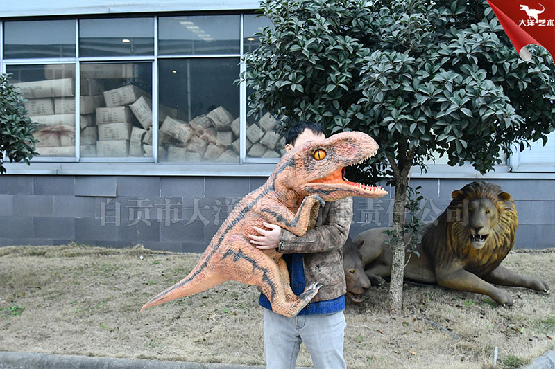 网红手偶恐龙，能叫会动的恐龙玩偶