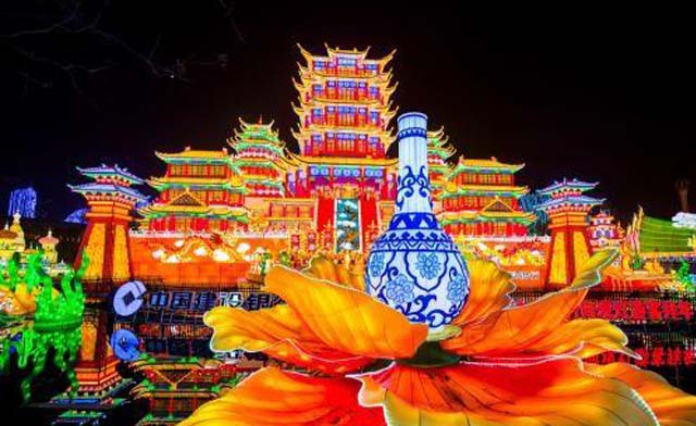 大型彩灯