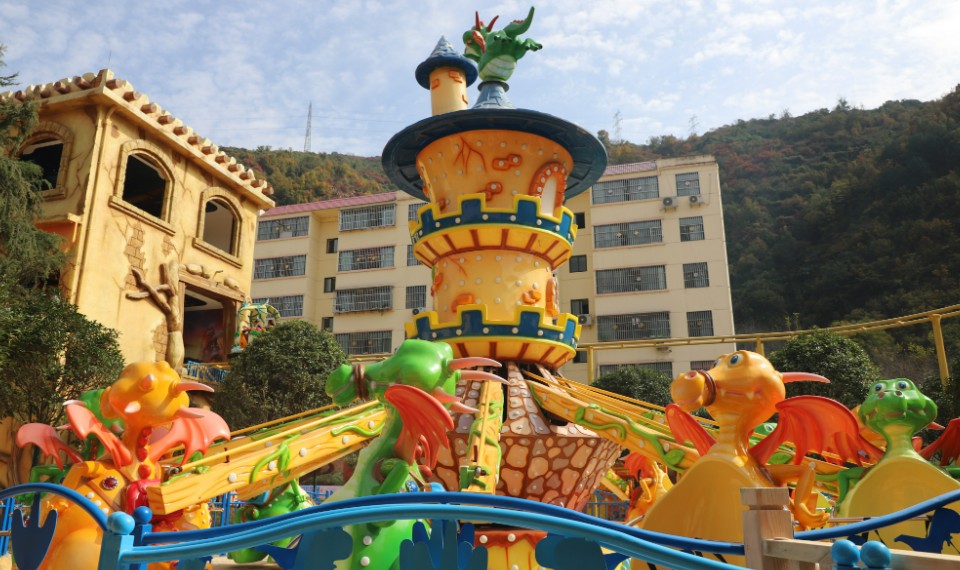 陕西商洛侏罗纪恐龙世界