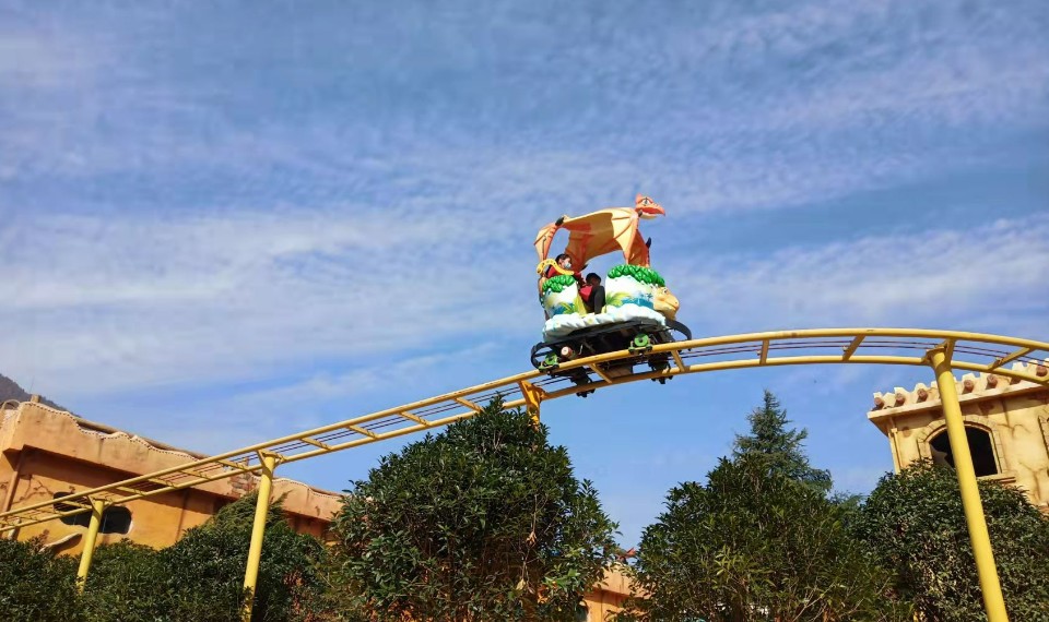 陕西商洛侏罗纪恐龙世界